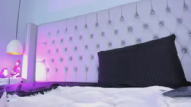 Lily_StClair élő XXX-chatje