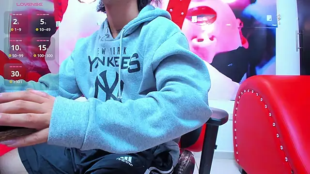 alex_477 即時 XXX 聊天