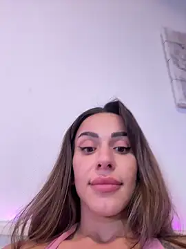 -Alisa Adlı Modelin Canlı XXX Sohbeti