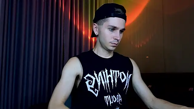 Chat XXX en directo de Joseph__Quinn