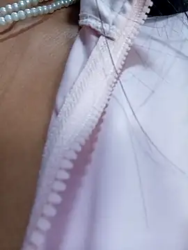 _Luna-1's Live XXX Chat