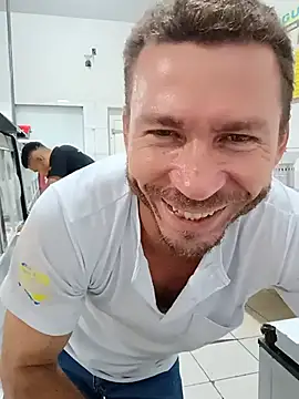 RobertoLuiz84 Chat XXX live