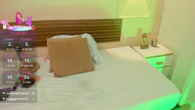 Živý XXX chat mia_gold_