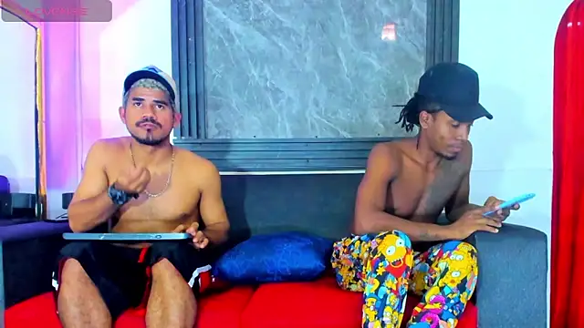 Latins_on_fire 即時 XXX 聊天