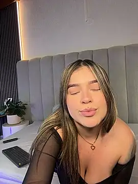 Chloewhitee Webcam Show