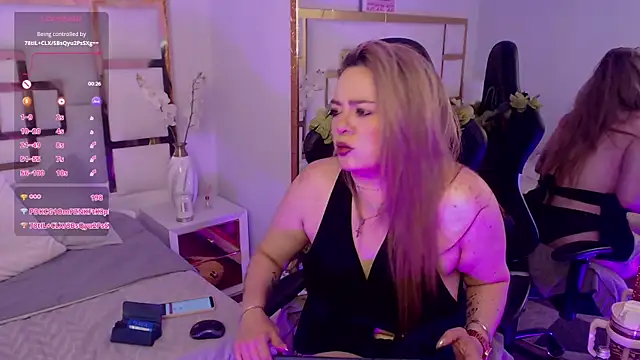 Chatroom XXX en direct de AvaMiia