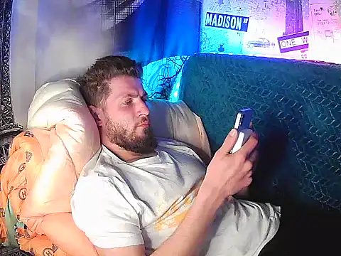 Chatroom XXX en direct de jimmyy_