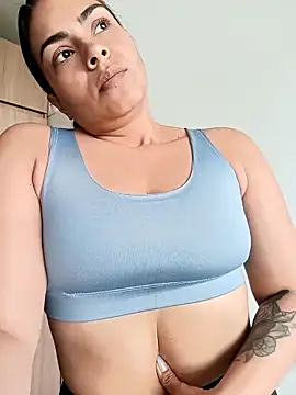 Chatroom XXX en direct de Ivanna2