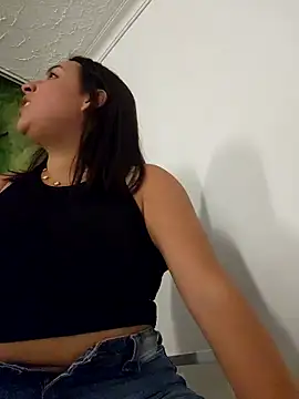 แชท XXX สดของ LizzRouse