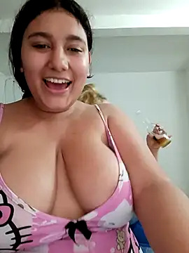 Sara_y_Amy's Webcam Show