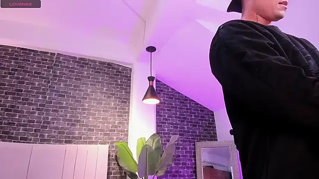 connorsmiith 现场XXX聊天