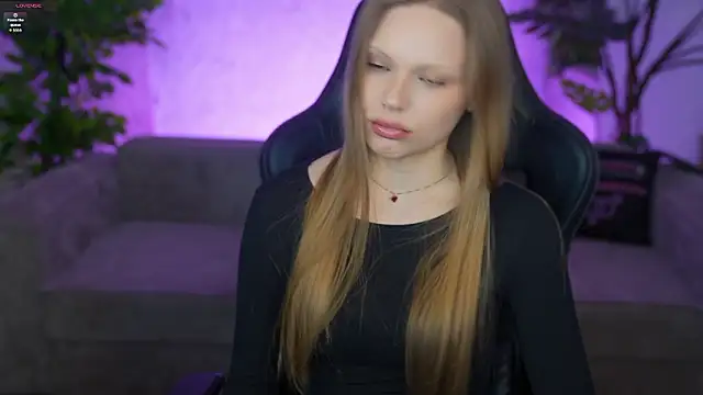 Charlotte_Dreams' Live XXX Chat