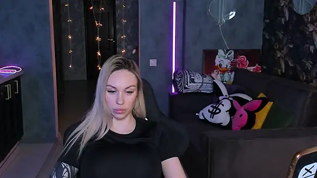 دردشة Blckmirrorr الجنسية المباشرة