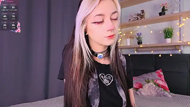 TristaRoht: απευθείας συνομιλία ΧΧΧ