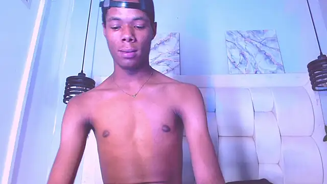 Chatroom XXX en direct de Santiago_Ortiz_