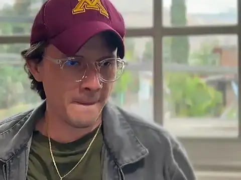 mcklister_kinky_feets Webcamshow