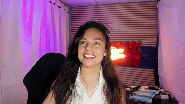 Chat +18 de rosse_2504 ao vivo