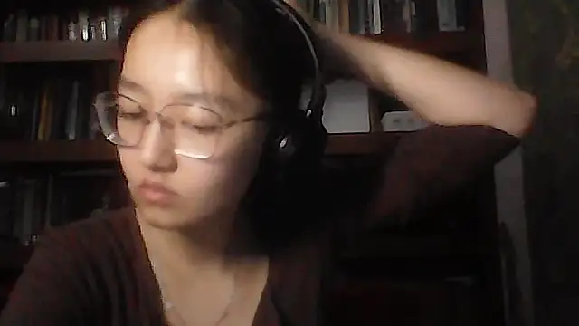 LinaClous Adlı Modelin Canlı XXX Sohbeti