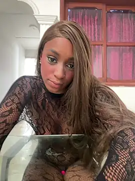 LiaTrainor's Live XXX Chat