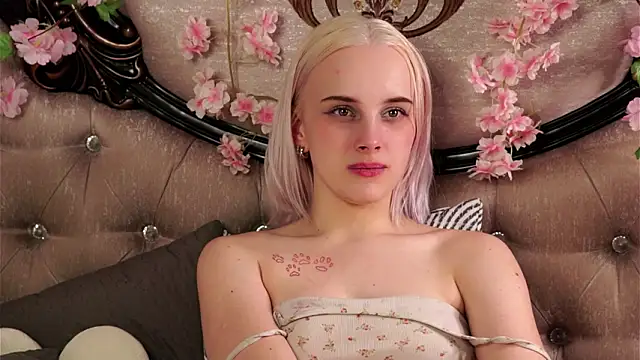 KirstinMcgeady's Live XXX Chat