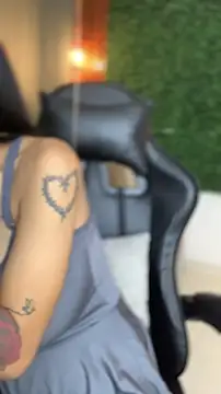 ImValentinaHotXXX লাইভ XXX চ্যাট