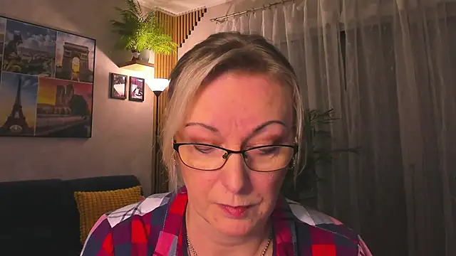 vanessa_chat Show in webcam