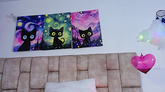 Živý XXX chat MiiaBlumm_