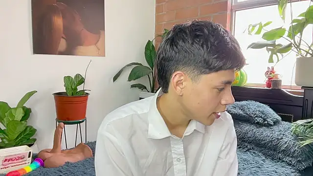 XXX chat uživo modela Andy_Belier23