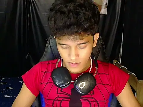 Chat XXX ao vivo de hugekenbigcock