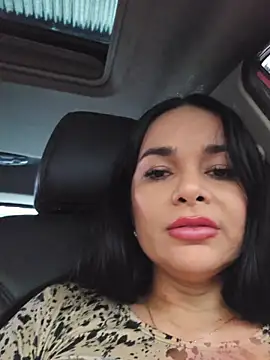 Chat +18 de CataleyaRusso ao vivo