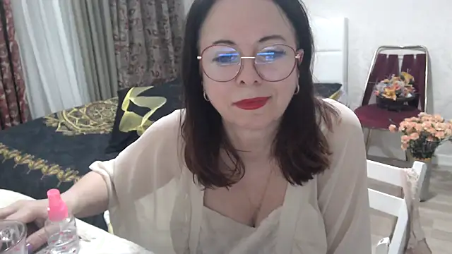 Arisa5000 élő XXX-chatje