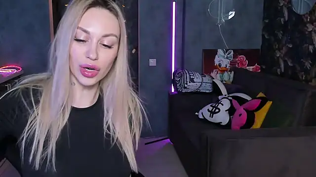 Blckmirrorr: онлайн-секс-чат