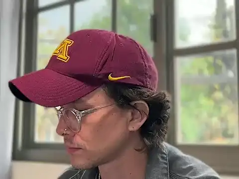 mcklister_kinky_feets' Webcam Show