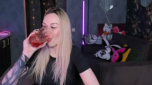 Blckmirrorr live XXX chat