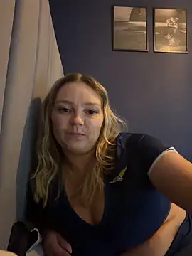 Sky25x live XXX chat