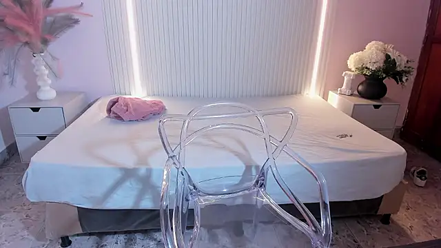 VioletHall2's Webcam Show