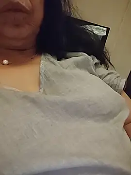 Chat +18 de NakedMILFx ao vivo