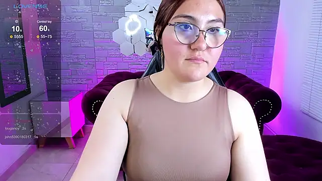 Chat XXX en directo de conniejames_m