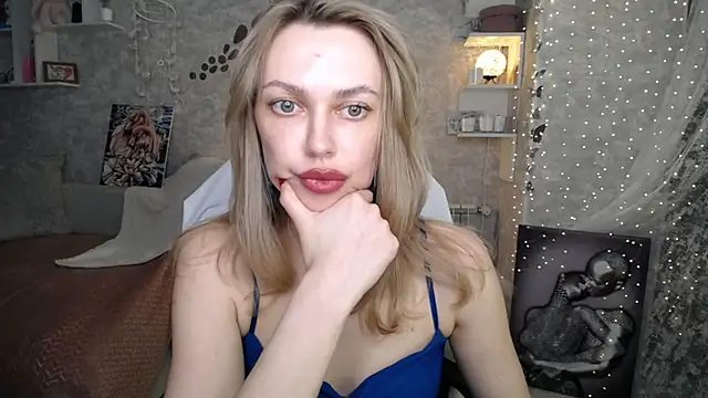 NickyAdamidi 即時 XXX 聊天