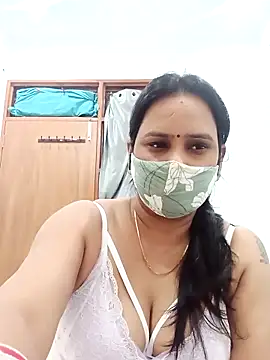 Payal-bhabhi07 élő XXX-chatje