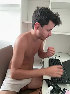 Chat +18 de RicoValen ao vivo