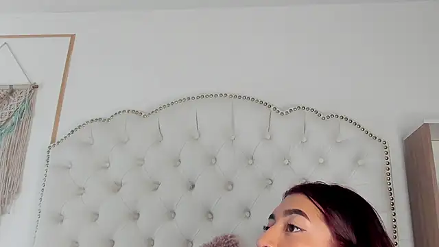 Chat +18 de Sara_funy ao vivo