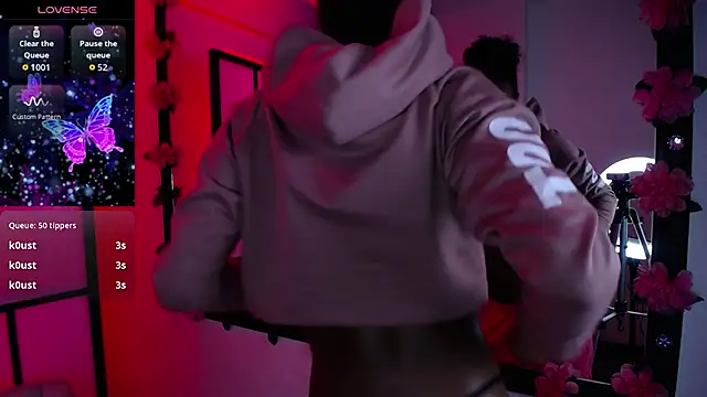 Valkiryaa_soul 即時 XXX 聊天