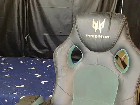 hugekenbigcock Pertunjukan Webcam