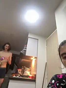 LunaisBack live XXX chat