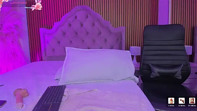 Violett_hott_ Chat XXX in diretta