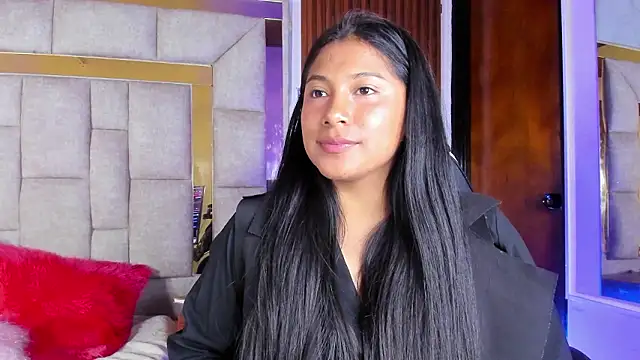 LinnaGardenia's Live XXX Chat