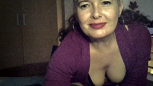 Laura-Parker 现场XXX聊天