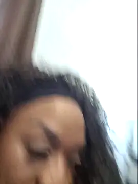 Big_Booty_Bonnie: διαδικτυακό σόου στην κάμερα