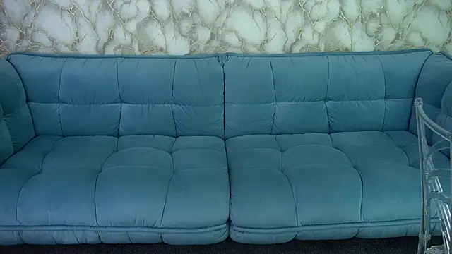 LiviaShy: απευθείας συνομιλία ΧΧΧ